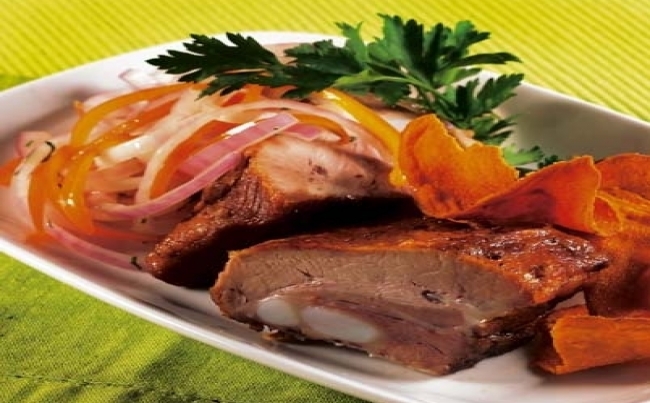 Chicharrón con salsa criolla